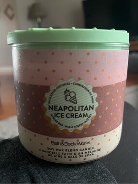 Bath & Body Works Neapolitan Ice Cream 3-wick soy wax blend candle. NEW